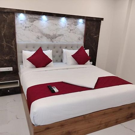 Mayuri Residency Hotel Attibele Екстериор снимка
